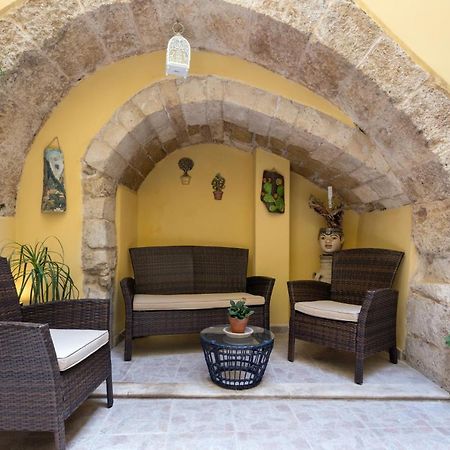 Casa Nagale- Una Suite Di Charme Nel Cuore Di Ortigia A 50 Mt Dal Mare 시라쿠사 외부 사진