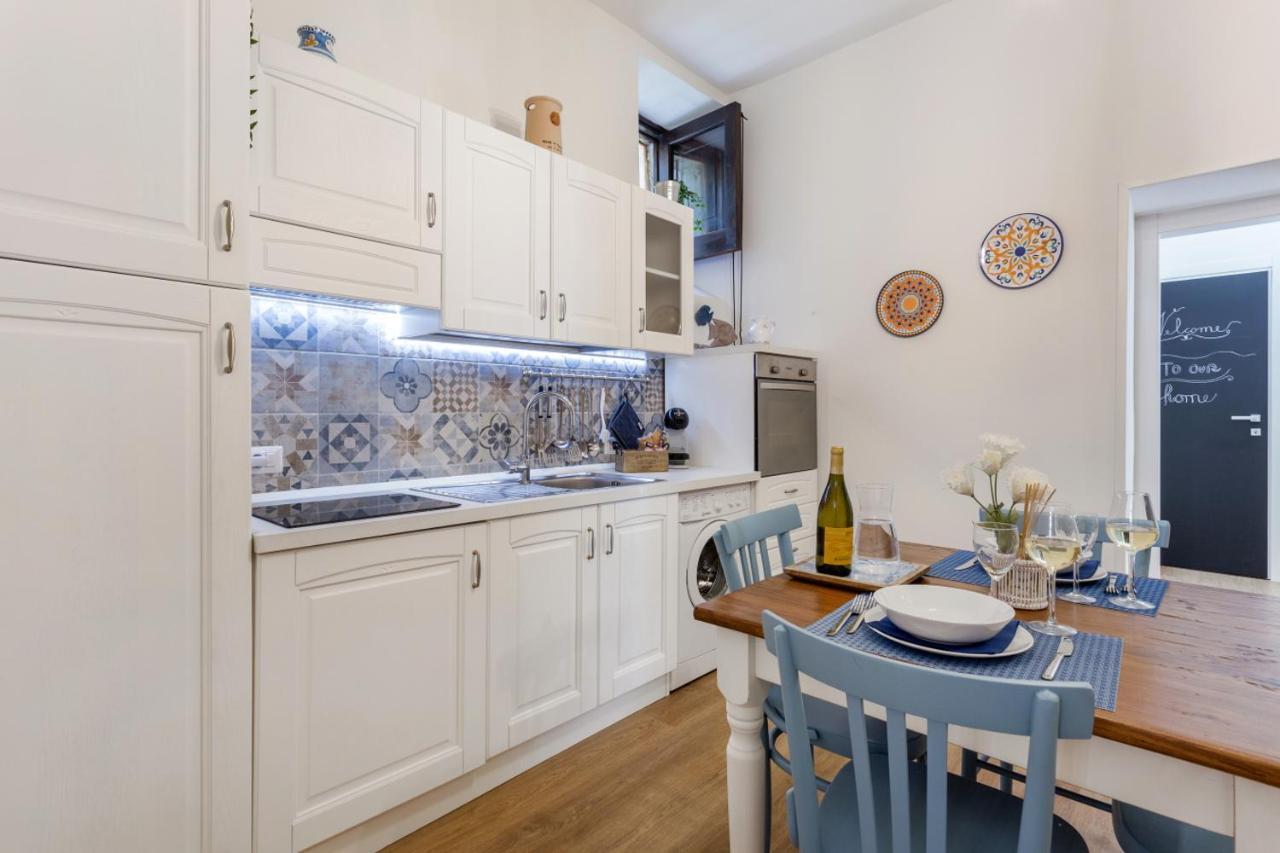 Casa Nagale- Una Suite Di Charme Nel Cuore Di Ortigia A 50 Mt Dal Mare 시라쿠사 외부 사진
