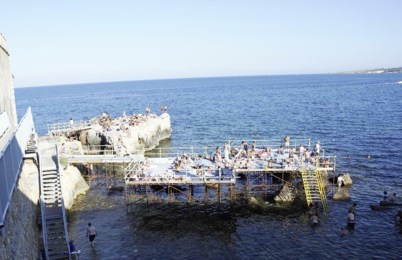Casa Nagale- Una Suite Di Charme Nel Cuore Di Ortigia A 50 Mt Dal Mare 시라쿠사 외부 사진